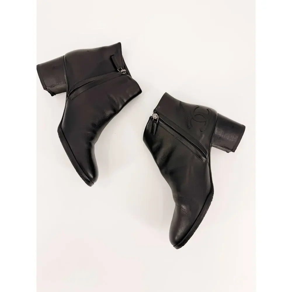 Chanel Black Leather CC Logo Low Block Heel Ankle Boots Booties Size 40 EU 9.5